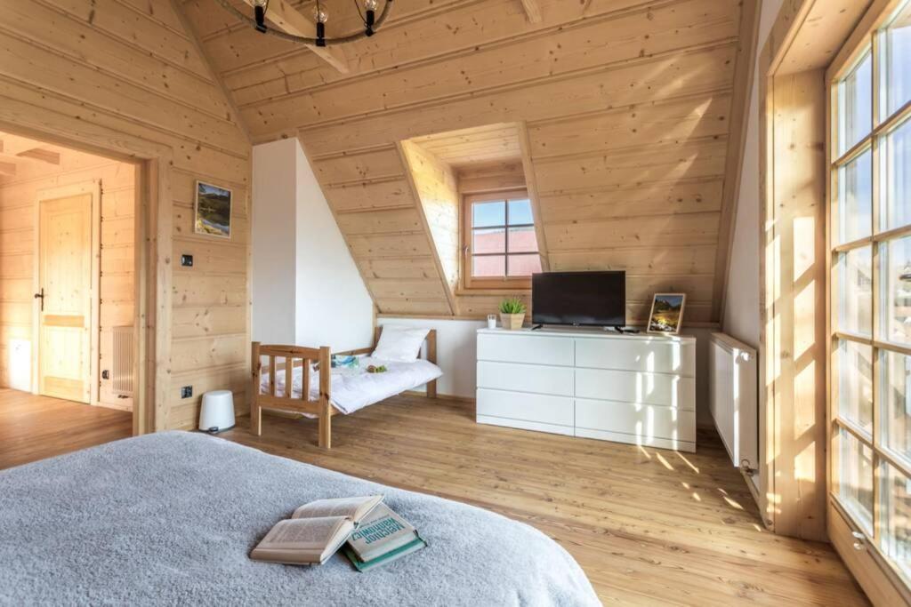 Willa Pitoniowka Z Sauna, Netflix Oraz Xbox One 考斯赛力克 外观 照片
