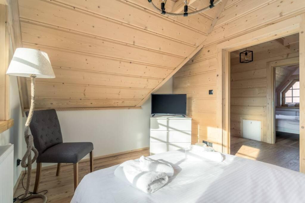Willa Pitoniowka Z Sauna, Netflix Oraz Xbox One 考斯赛力克 外观 照片